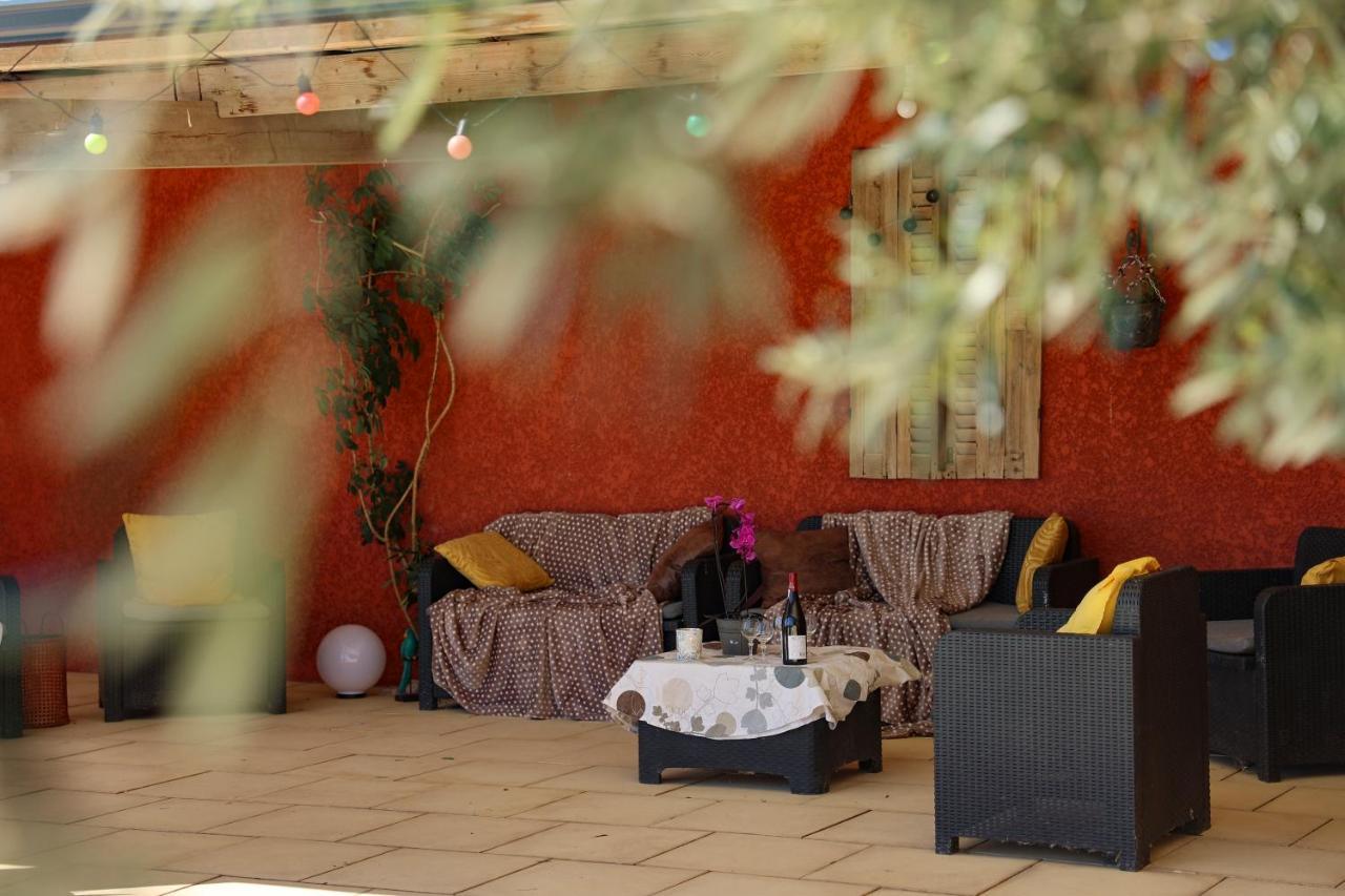 Domaine Adimar Hotel Bagnols-sur-Ceze Bagian luar foto
