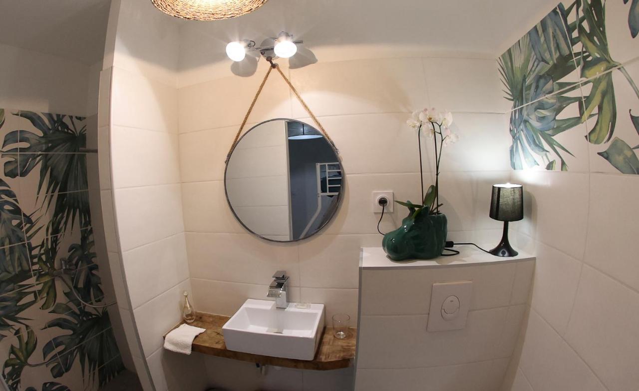 Domaine Adimar Hotel Bagnols-sur-Ceze Bagian luar foto